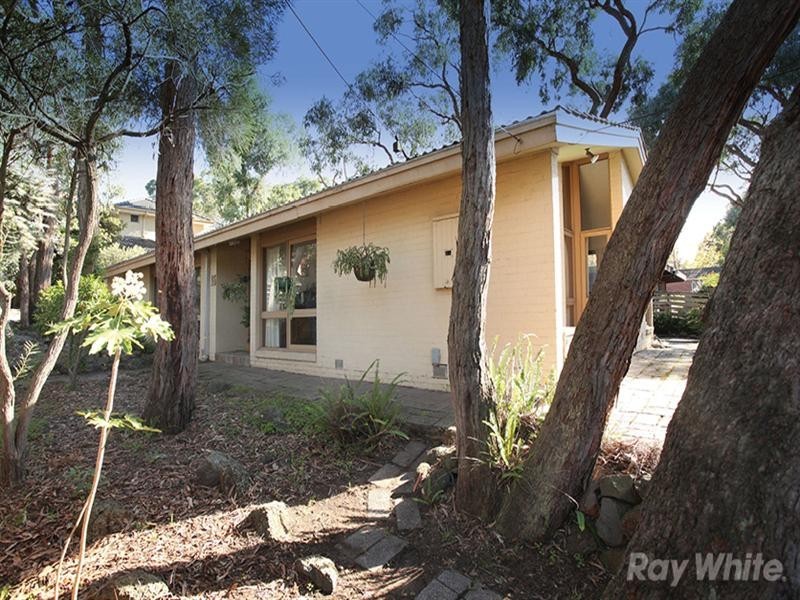 15 Compton Street, Glen Waverley VIC 3150