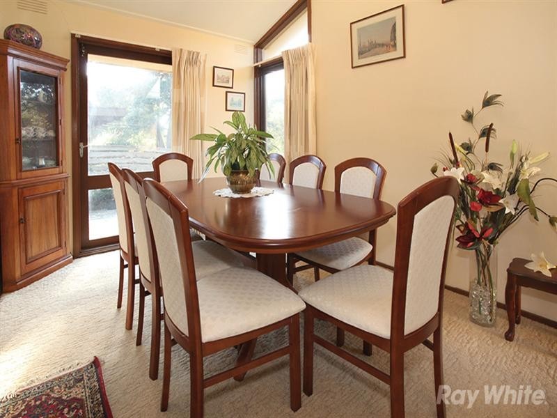 15 Compton Street, Glen Waverley VIC 3150