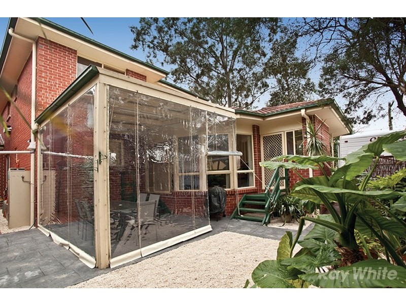 8 Larpent Street, Glen Waverley VIC 3150