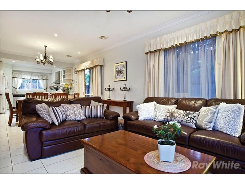 7 Peartree Way, Glen Waverley VIC 3150