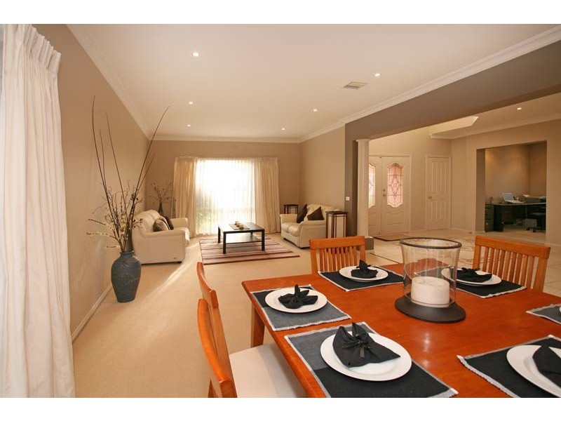 119 Herriotts Boulevard, Glen Waverley VIC 3150