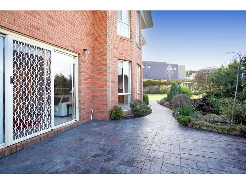 119 Herriotts Boulevard, Glen Waverley VIC 3150
