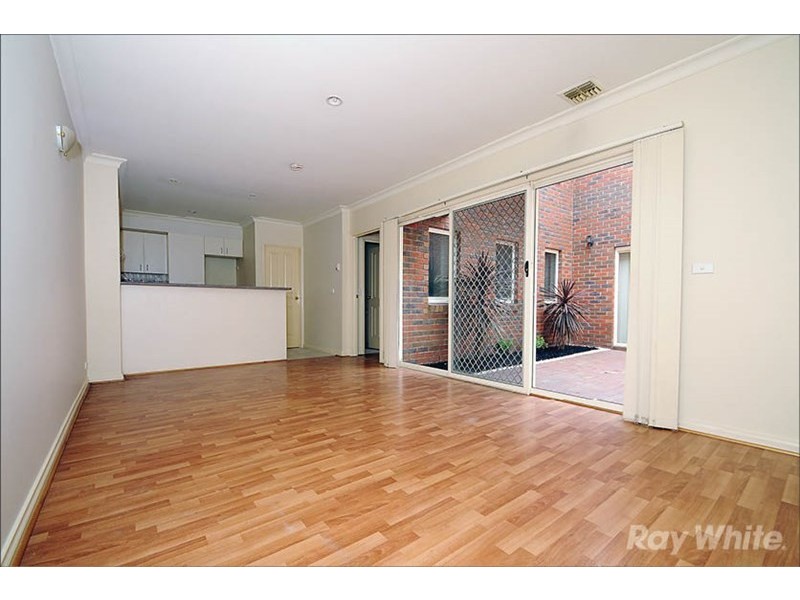 10/3 McKelvie Court, Glen Waverley VIC 3150