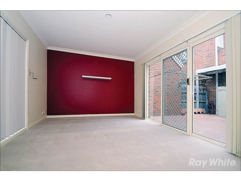 10/3 McKelvie Court, Glen Waverley VIC 3150