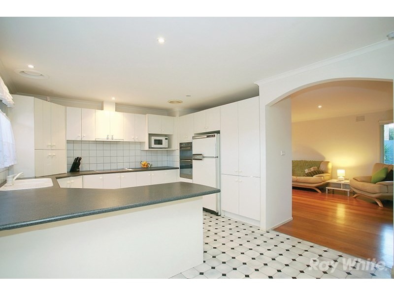 8 Somerset Court, Mulgrave VIC 3170