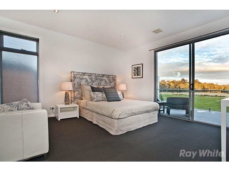 20 Royal Oak Court, Mulgrave VIC 3170