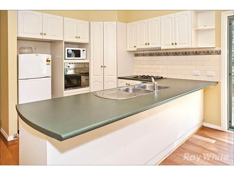 31 Silverwood Way, Glen Waverley VIC 3150