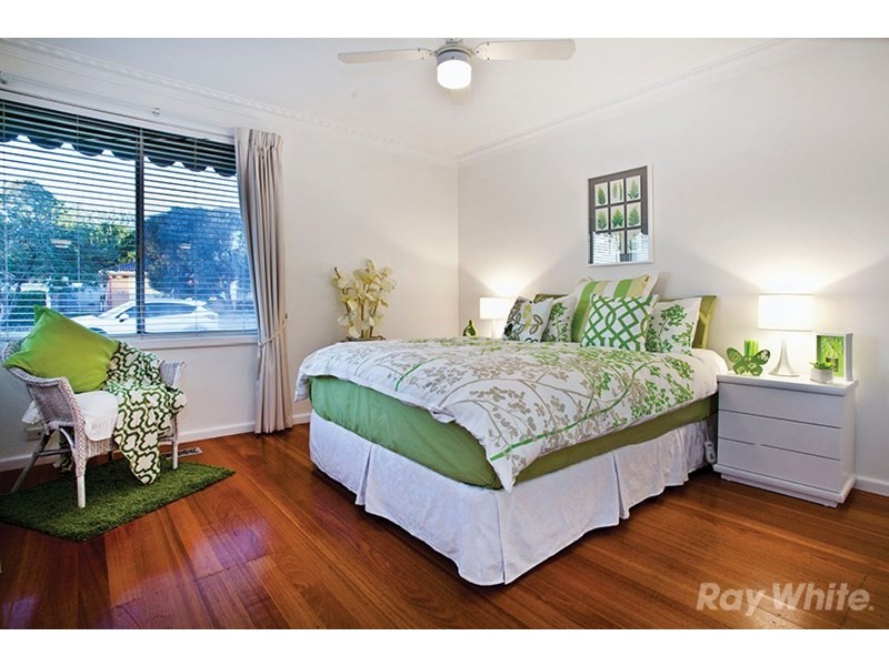 19 Gregory Crescent, Mulgrave VIC 3170