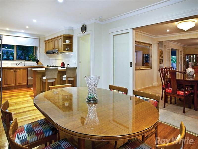 23 Rhodes Drive, Glen Waverley VIC 3150