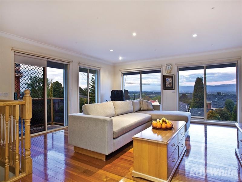 23 Rhodes Drive, Glen Waverley VIC 3150