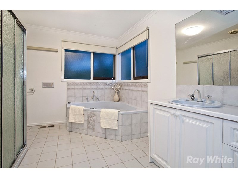 7 Page Court, Mulgrave VIC 3170