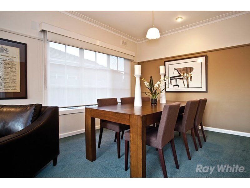 100 Roslyn Street, Burwood VIC 3125