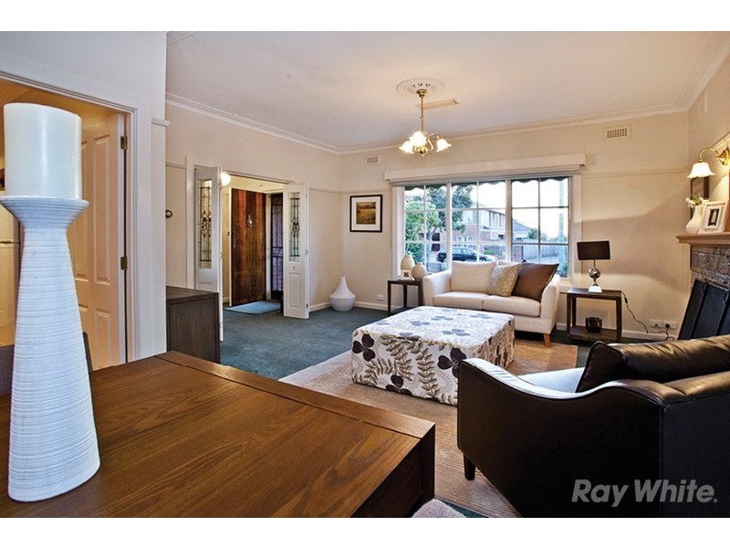 100 Roslyn Street, Burwood VIC 3125