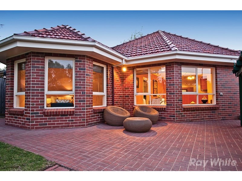 100 Roslyn Street, Burwood VIC 3125