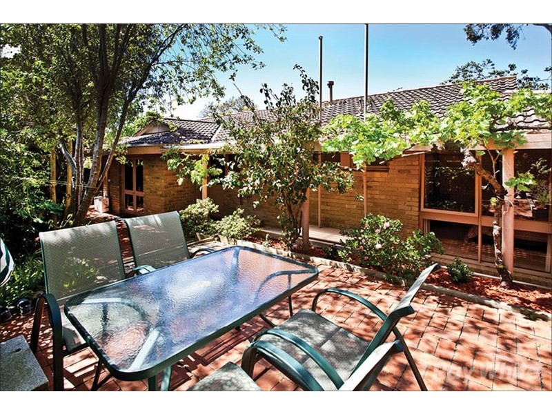 12 Lilian Street, Glen Waverley VIC 3150