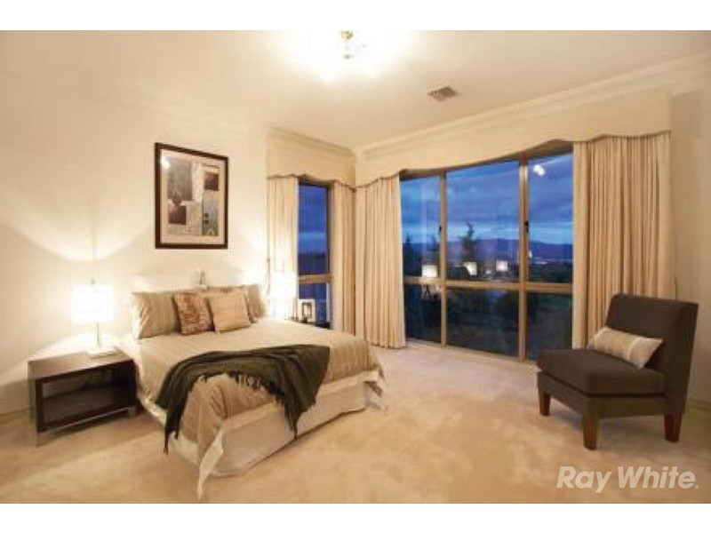 35 Strathconnan Place, Wheelers Hill VIC 3150