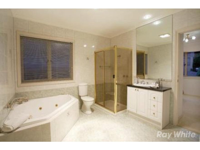 35 Strathconnan Place, Wheelers Hill VIC 3150