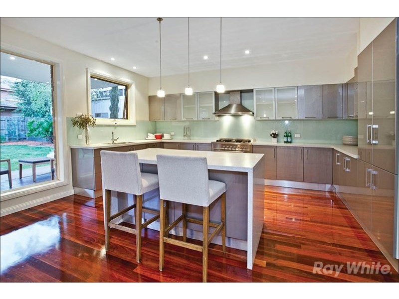 27 Crown Street, Glen Waverley VIC 3150