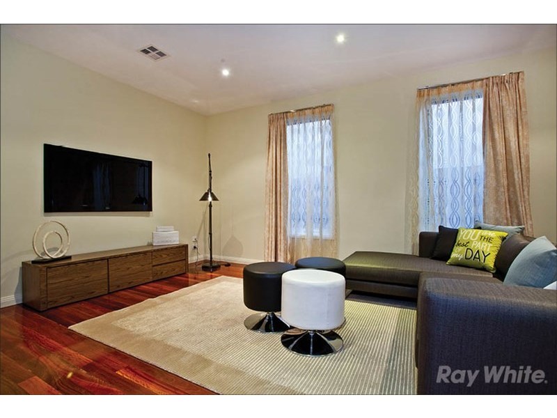 27 Crown Street, Glen Waverley VIC 3150