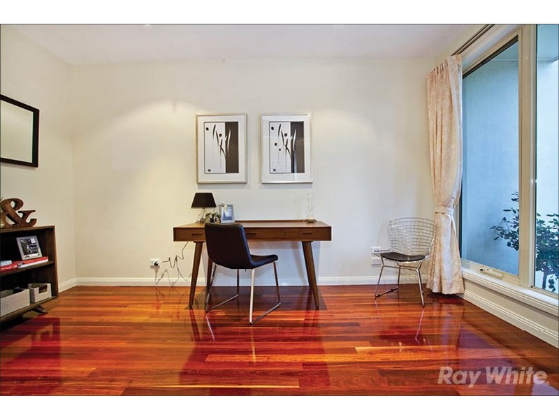 27 Crown Street, Glen Waverley VIC 3150