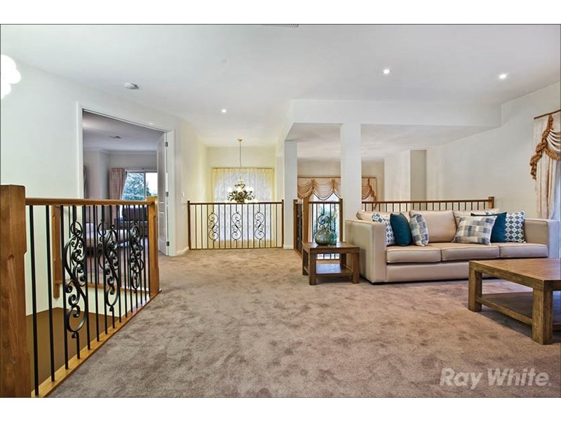 27 Crown Street, Glen Waverley VIC 3150