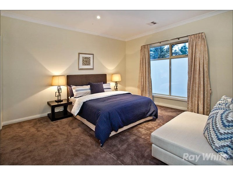 27 Crown Street, Glen Waverley VIC 3150