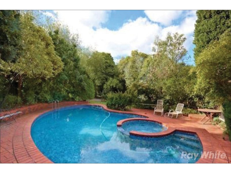 24 Ballina Terrace, Vermont South VIC 3133