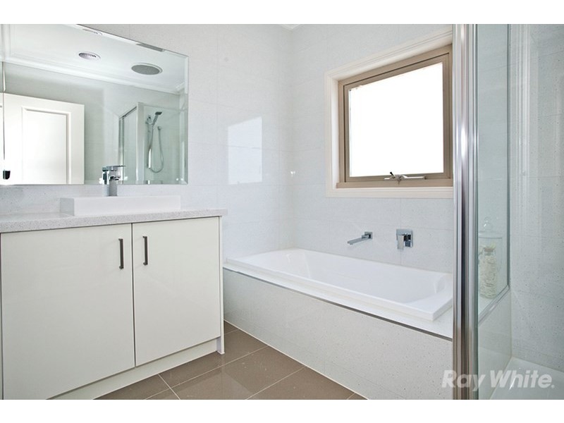 1/36 Pepperell Avenue, Glen Waverley VIC 3150