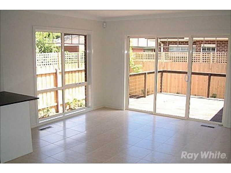 4/7 Mitchell Road, Mont Albert North VIC 3129