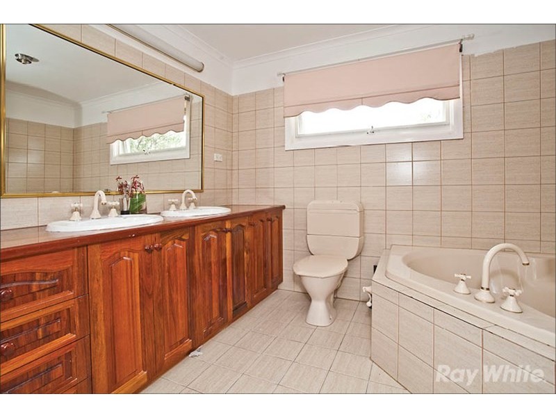 3 Eriden Close, Glen Waverley VIC 3150