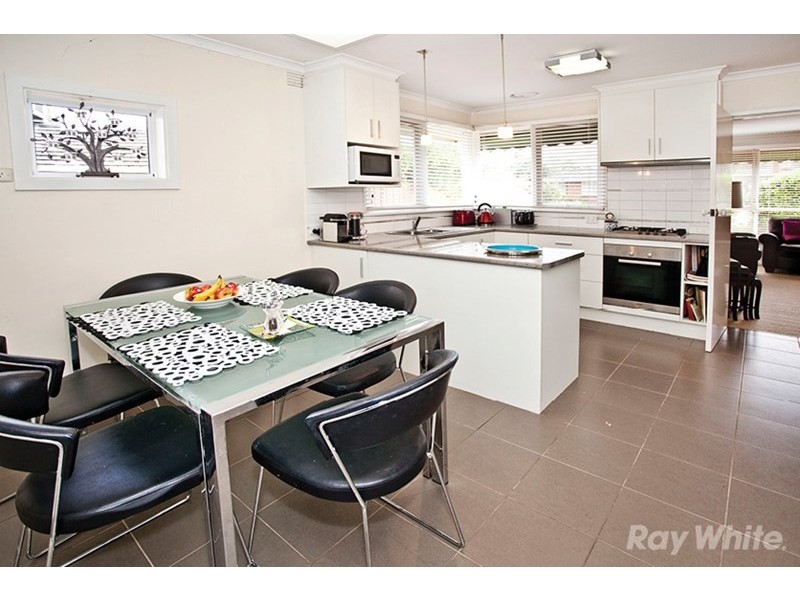 12 Brighton Street, Glen Waverley VIC 3150