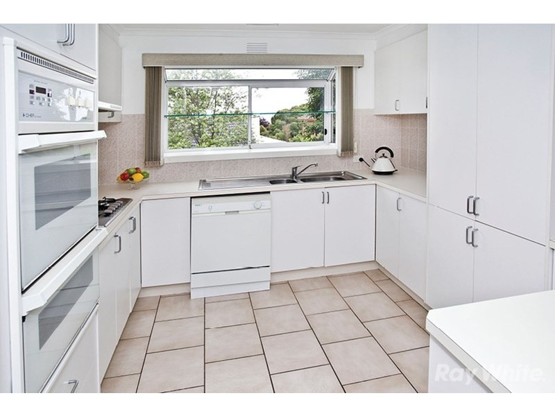 6 Highwood Drive, Wheelers Hill VIC 3150