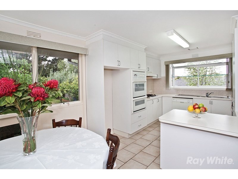 6 Highwood Drive, Wheelers Hill VIC 3150