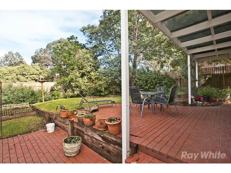 22 Hallows Street, Glen Waverley VIC 3150
