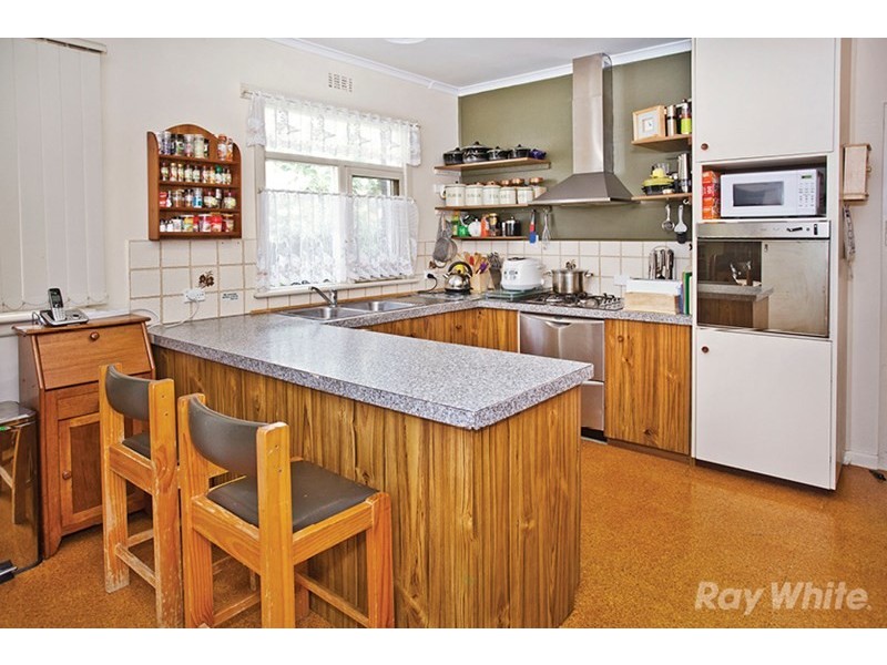 46 Larch Crescent, Mount Waverley VIC 3149