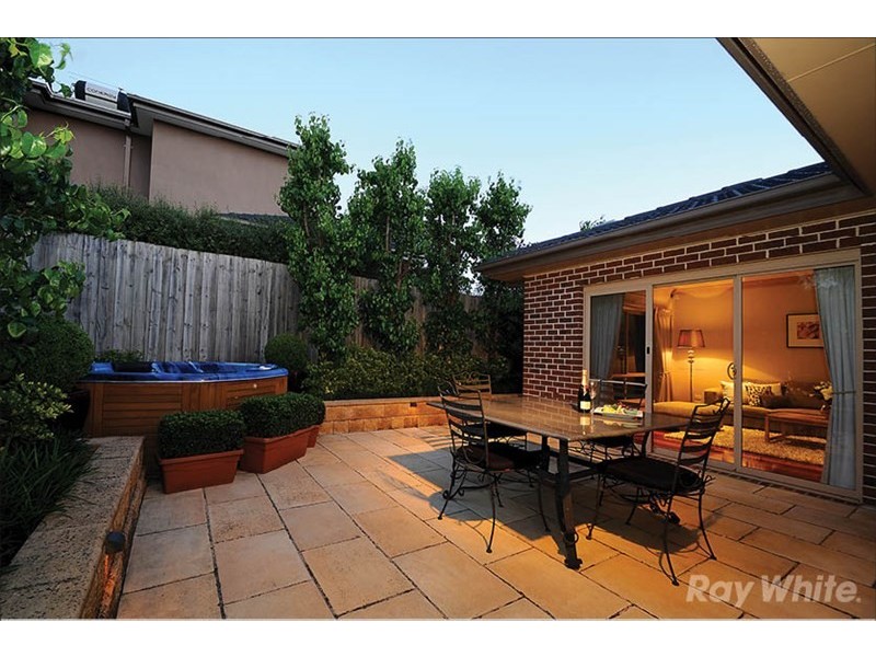 20 Elm Grove, Mount Waverley VIC 3149