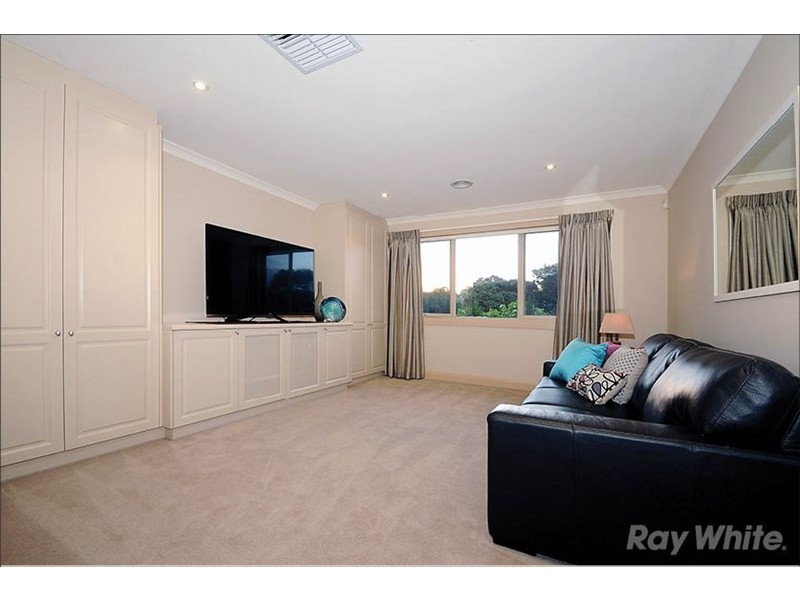 20 Elm Grove, Mount Waverley VIC 3149