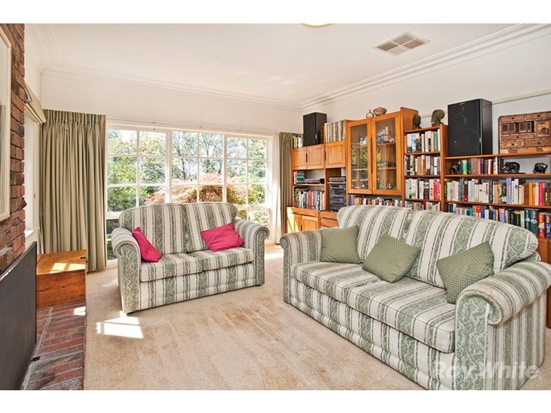 13 Inverell Avenue, Mount Waverley VIC 3149