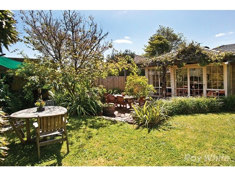 13 Inverell Avenue, Mount Waverley VIC 3149