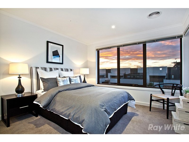 49 Waverley Park Drive, Mulgrave VIC 3170