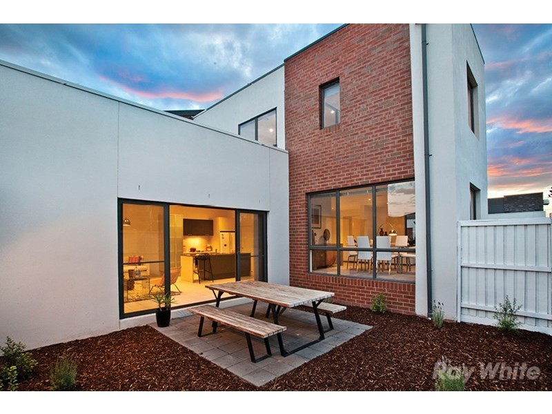 49 Waverley Park Drive, Mulgrave VIC 3170