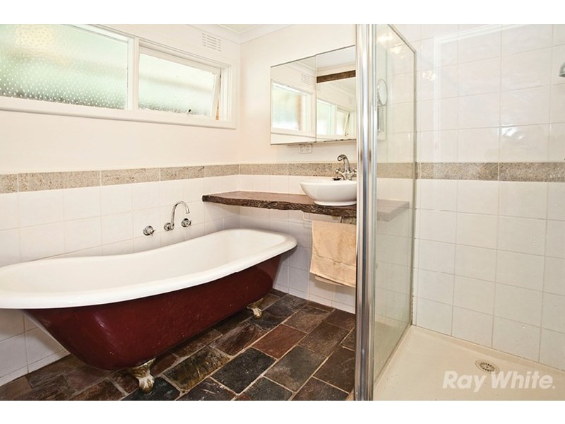 848 High Street Road, Glen Waverley VIC 3150