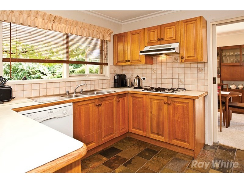 2 The Glade, Wheelers Hill VIC 3150