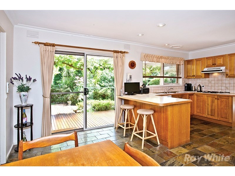 2 The Glade, Wheelers Hill VIC 3150