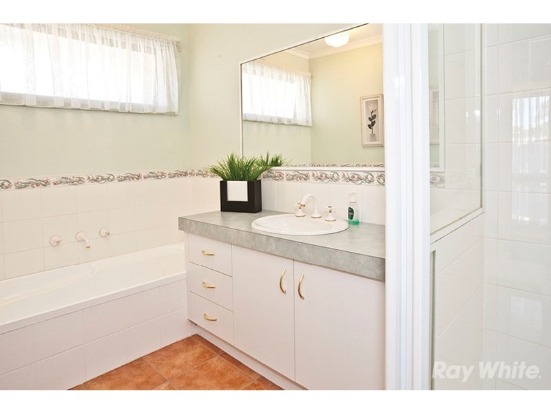 2 The Glade, Wheelers Hill VIC 3150