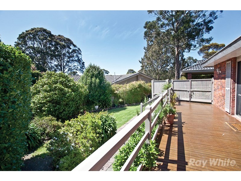 2 The Glade, Wheelers Hill VIC 3150