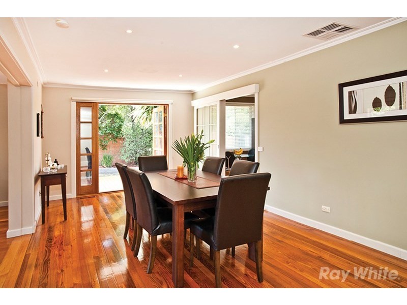 17 Meadowbrook Drive, Wheelers Hill VIC 3150