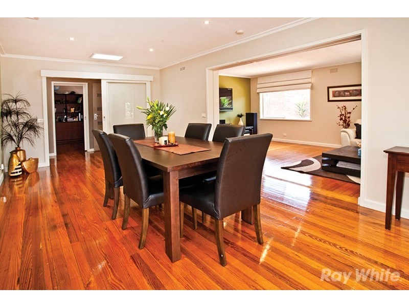 17 Meadowbrook Drive, Wheelers Hill VIC 3150