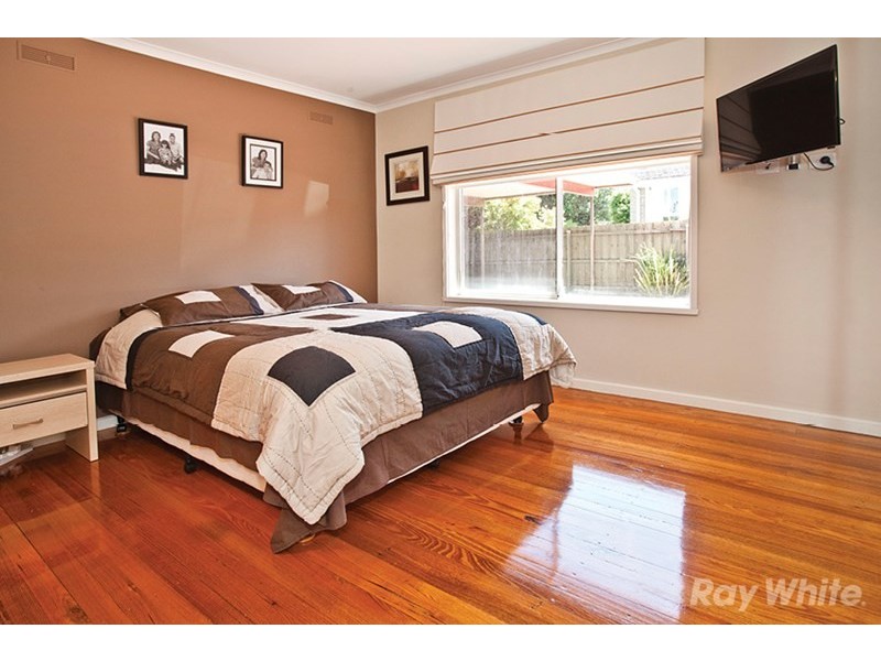 17 Meadowbrook Drive, Wheelers Hill VIC 3150