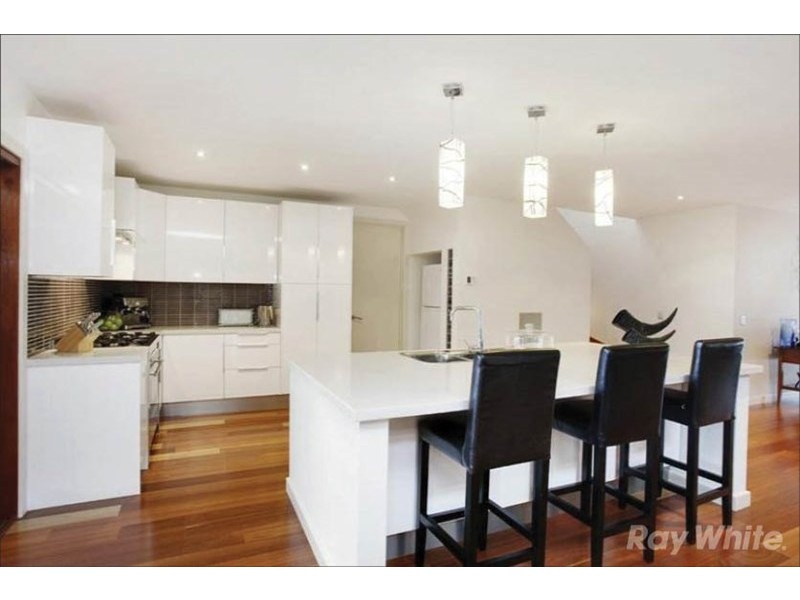 14 Avonhurst Drive, Glen Waverley VIC 3150